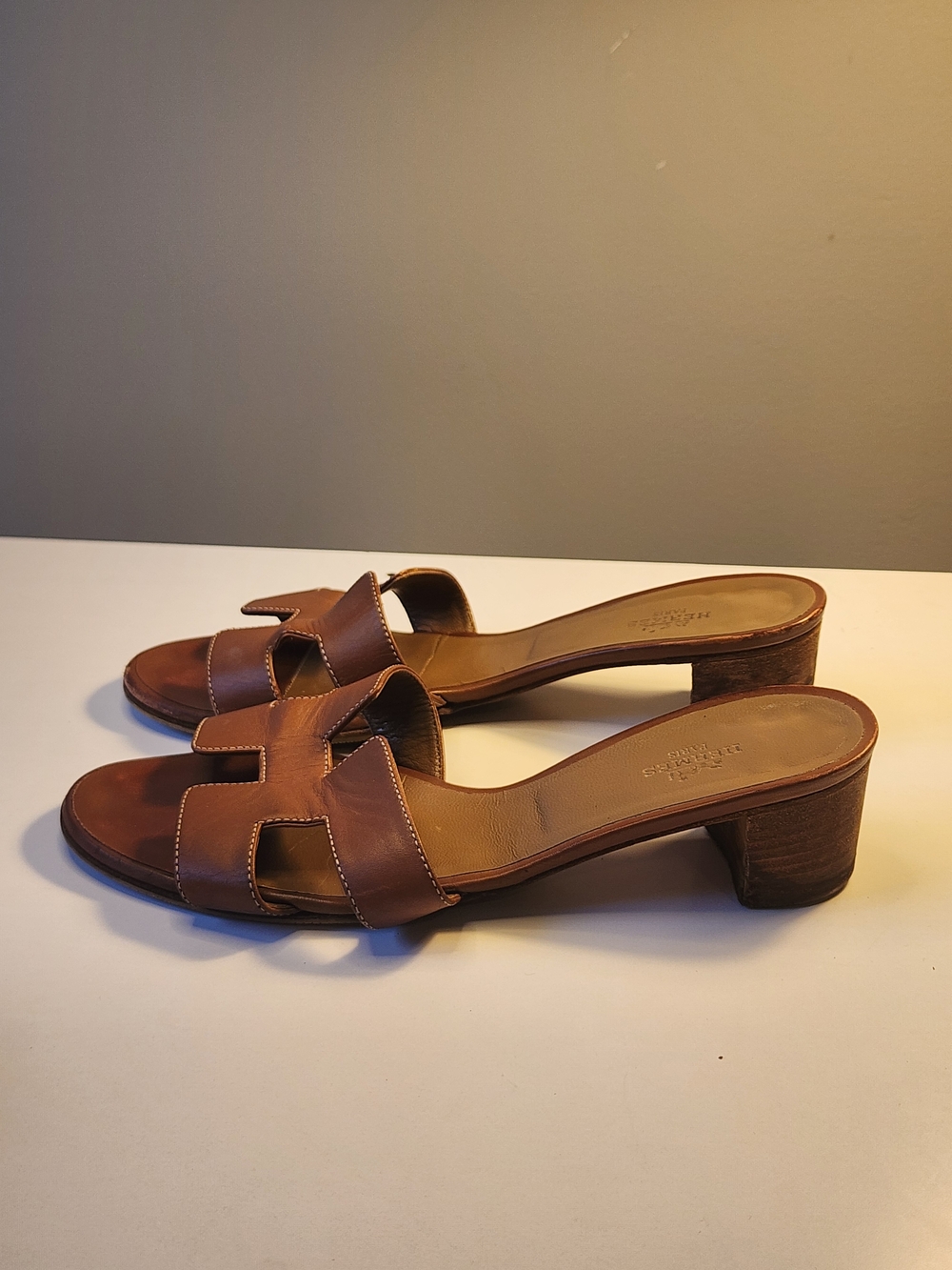 Hermes Gold Brown Oasis "H" Cut Out Sandals Shoes 38 1/2 USED - Picture 4 of 10